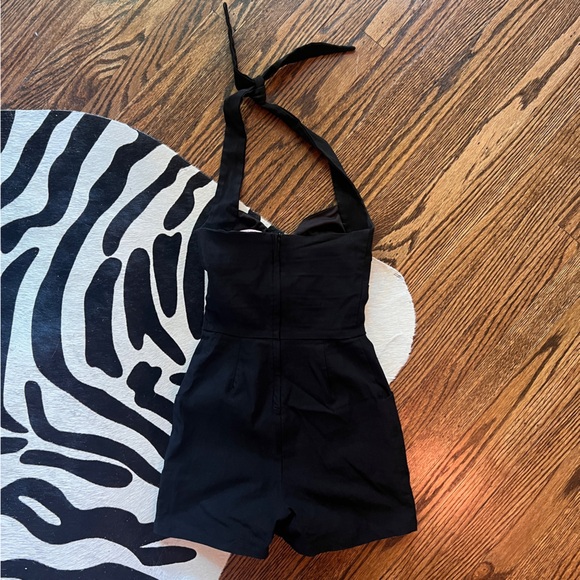Betty Paige Black Halter Romper with Pockets - Picture 5 of 7